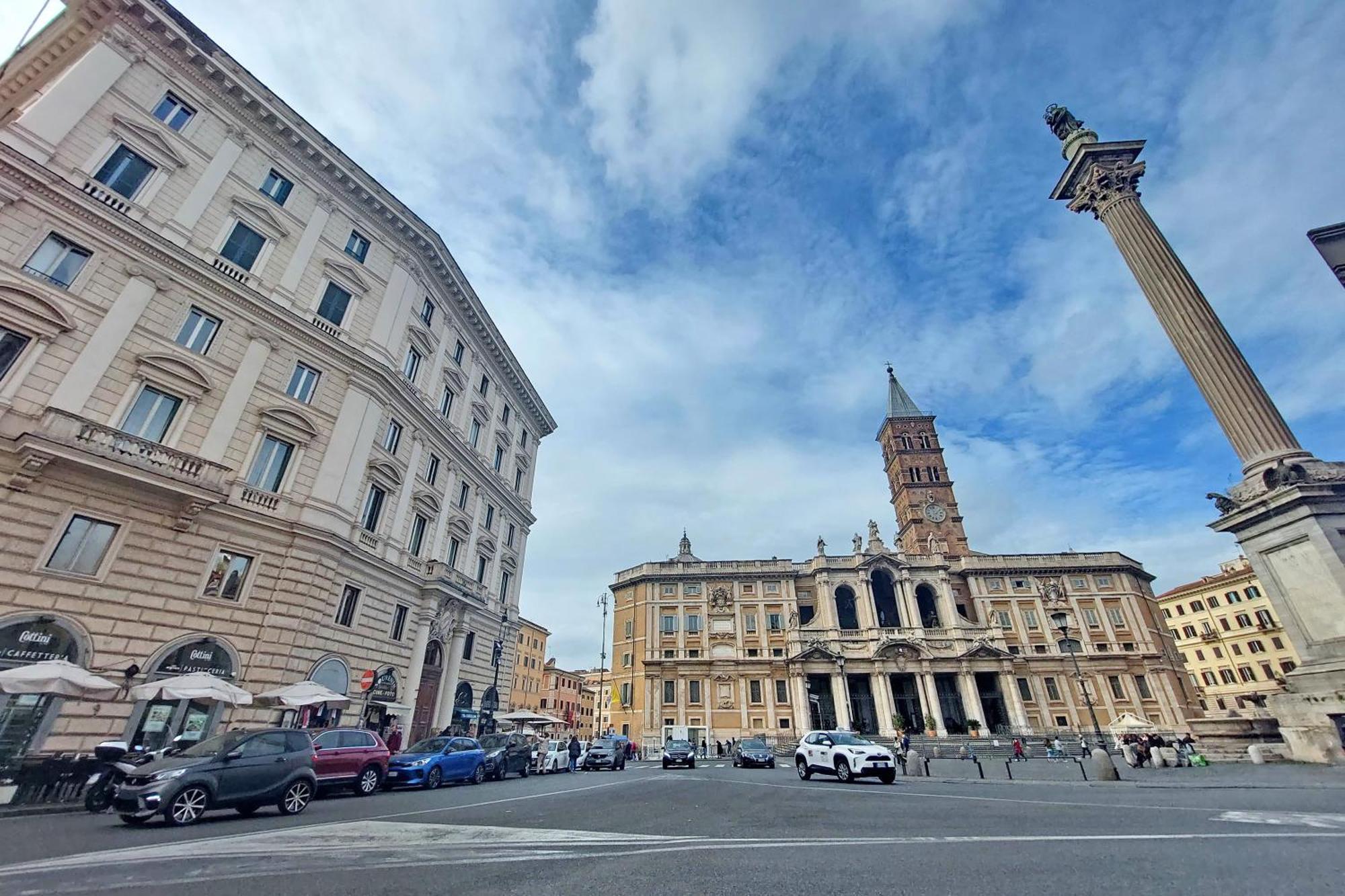 Domus Maggiore Pensión *