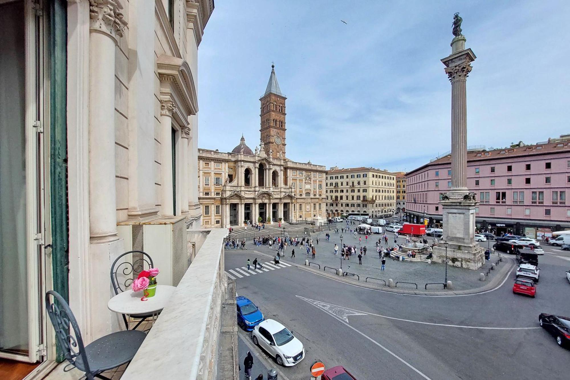 Domus Maggiore Pensión *